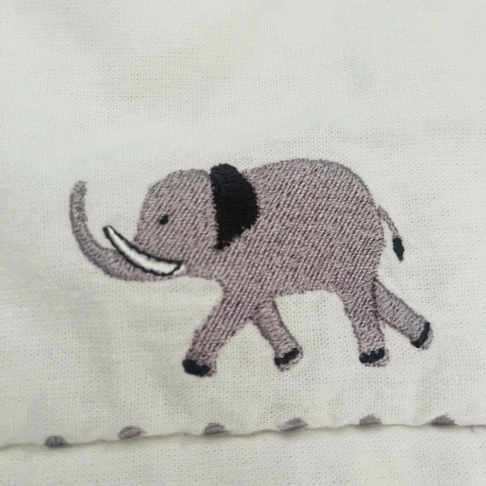 Lambs & Ivy Toddler linen blend safari quilt